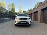 Toyota Highlander 2018 года за 18 500 000 тг. в Астана – фото 2