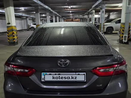 Toyota Camry 2018 года за 11 500 000 тг. в Астана – фото 4