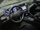 Toyota Camry 2018 года за 11 500 000 тг. в Астана – фото 5