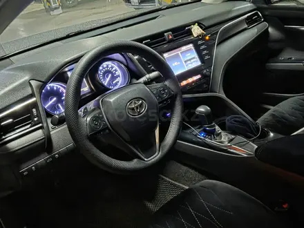 Toyota Camry 2018 года за 11 500 000 тг. в Астана – фото 5