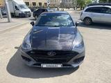 Hyundai Sonata 2022 годаfor16 900 000 тг. в Астана – фото 2