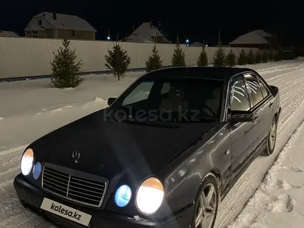 Mercedes-Benz E 280 1996 года за 2 500 000 тг. в Петропавловск – фото 2