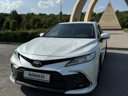 Toyota Camry 2021 года за 15 300 000 тг. в Шымкент – фото 4