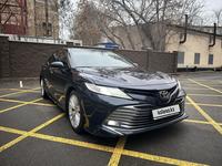 Toyota Camry 2018 годаүшін13 700 000 тг. в Караганда