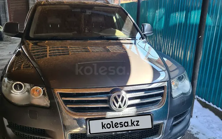 Volkswagen Touareg 2007 года за 8 000 000 тг. в Алматы