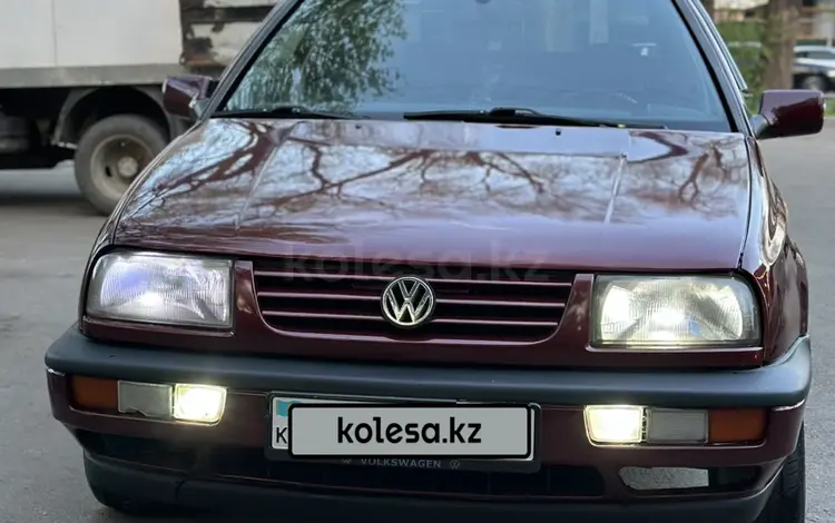 Volkswagen Vento 1996 года за 1 600 000 тг. в Алматы