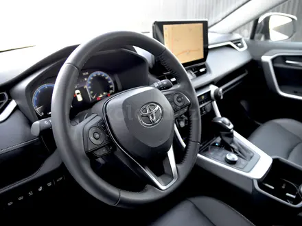 Toyota RAV4 Luxe+ 2025 года за 20 400 000 тг. в Шымкент – фото 12