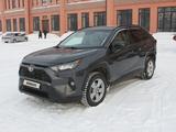 Toyota RAV4 2020 года за 14 800 000 тг. в Кокшетау – фото 2