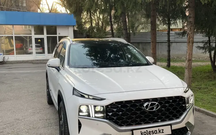 Hyundai Santa Fe 2023 года за 21 500 000 тг. в Алматы