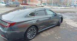 Hyundai Sonata 2023 года за 15 200 000 тг. в Петропавловск – фото 2