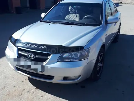 Hyundai Sonata 2006 года за 3 700 000 тг. в Усть-Каменогорск – фото 2