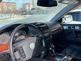 Volkswagen Touareg 2005 года за 4 200 000 тг. в Караганда – фото 5