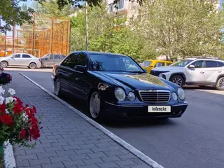 Mercedes-Benz E 280