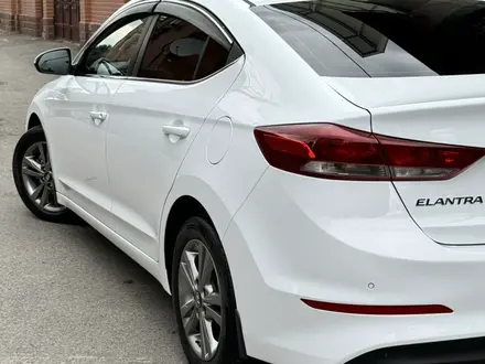 Hyundai Elantra 2018 года за 8 500 000 тг. в Алматы – фото 4