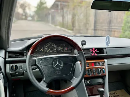 Mercedes-Benz E 280 1995 года за 3 400 000 тг. в Алматы – фото 28