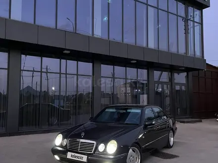 Mercedes-Benz E 320 1997 года за 4 000 000 тг. в Шымкент – фото 3