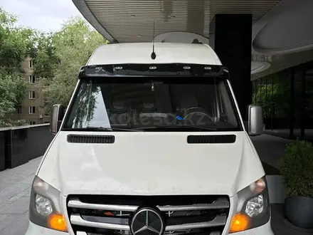 Mercedes-Benz Sprinter 2011 года за 17 500 000 тг. в Алматы