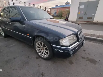 Mercedes-Benz C 200 1995 года за 1 300 000 тг. в Астана – фото 10