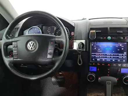 Volkswagen Touareg 2008 года за 4 990 000 тг. в Астана – фото 19