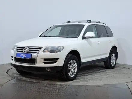 Volkswagen Touareg 2008 года за 4 990 000 тг. в Астана