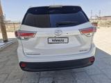 Toyota Highlander 2016 годаүшін12 500 000 тг. в Актау