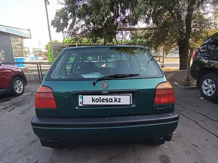 Volkswagen Golf 1995 года за 1 650 000 тг. в Алматы – фото 2