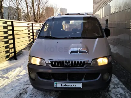 Hyundai Starex 2002 года за 1 900 000 тг. в Астана – фото 2