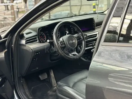 Kia K5 2021 года за 9 990 000 тг. в Алматы – фото 3