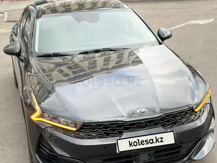 Kia K5 2021 года за 9 990 000 тг. в Алматы – фото 8