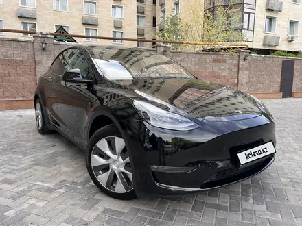 Tesla Model Y 2022 года за 14 950 000 тг. в Алматы