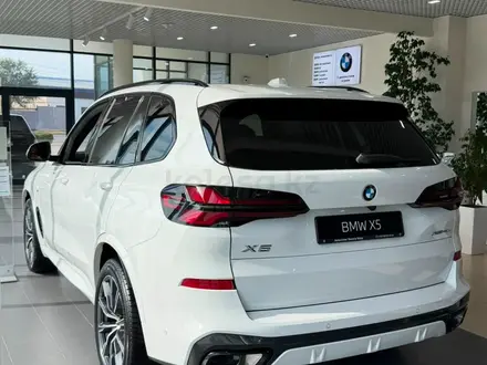 BMW X5 XDrive 40i 2026 года за 63 656 000 тг. в Актобе – фото 3