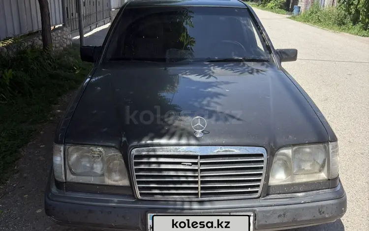 Mercedes-Benz E 200 1995 годаүшін1 450 000 тг. в Алматы