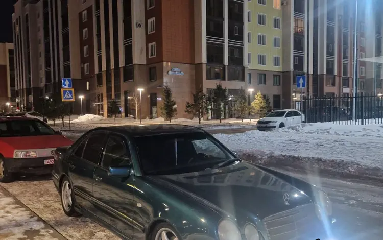 Mercedes-Benz E 230 1997 годаfor2 950 000 тг. в Астана