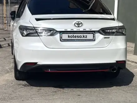 Toyota Camry 2020 года за 14 500 000 тг. в Тараз – фото 3