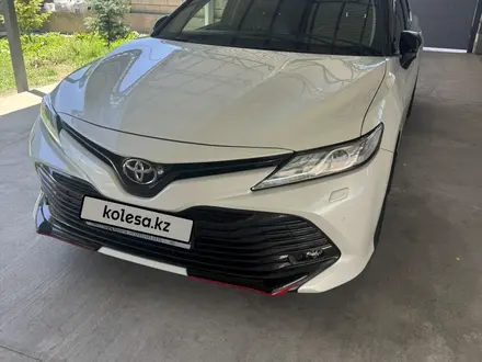 Toyota Camry 2020 года за 14 500 000 тг. в Тараз – фото 2