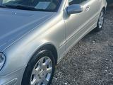 Mercedes-Benz C 280 2006 годаfor6 500 000 тг. в Шымкент – фото 2