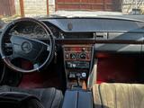 Mercedes-Benz E 320 1993 года за 1 800 000 тг. в Шымкент – фото 3