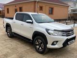 Toyota Hilux 2018 года за 16 800 000 тг. в Жанаозен