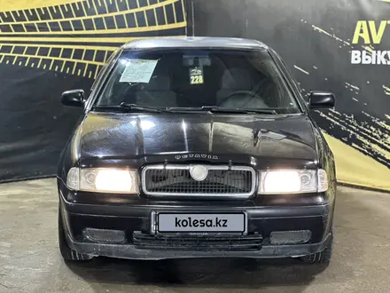 Skoda Octavia 1999 года за 2 100 000 тг. в Актобе – фото 2