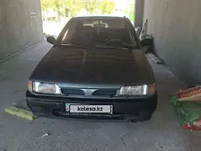 Nissan Sunny, 1993
