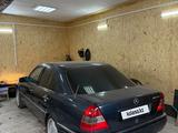 Mercedes-Benz C 200 1997 годаүшін1 900 000 тг. в Актобе – фото 2