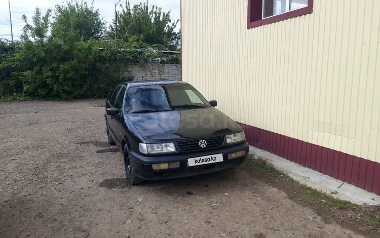 Volkswagen Passat 1994 года за 1 400 000 тг. в Уральск