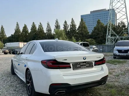 BMW 530 2021 года за 22 000 000 тг. в Алматы – фото 4