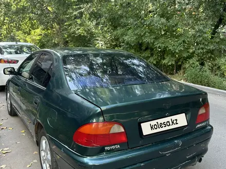 Toyota Avensis 1998 года за 1 800 000 тг. в Алматы – фото 3