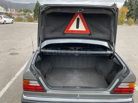 Mercedes-Benz E 230 1992 года за 2 300 000 тг. в Алматы – фото 15