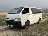 Toyota Hiace 2004 года за 2 800 000 тг. в Алматы