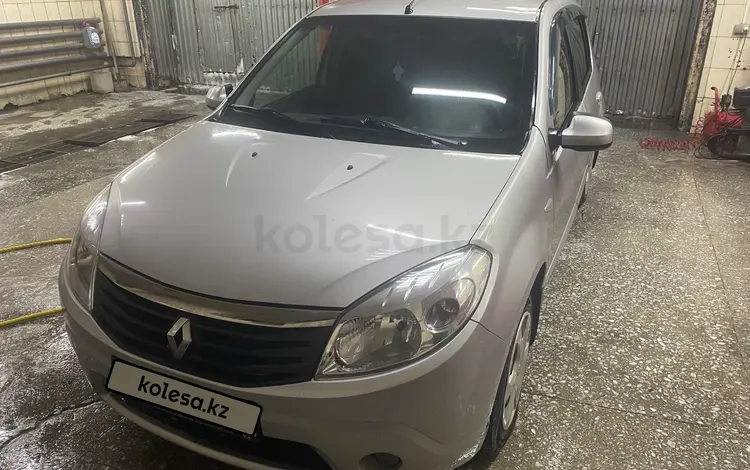 Renault Sandero 2014 годаүшін3 300 000 тг. в Усть-Каменогорск