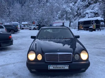 Mercedes-Benz E 280 1996 года за 2 500 000 тг. в Алматы – фото 2