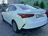 Hyundai Accent 2023 года за 8 700 000 тг. в Алматы – фото 3