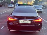 Lexus ES 250 2018 года за 20 500 000 тг. в Алматы – фото 2